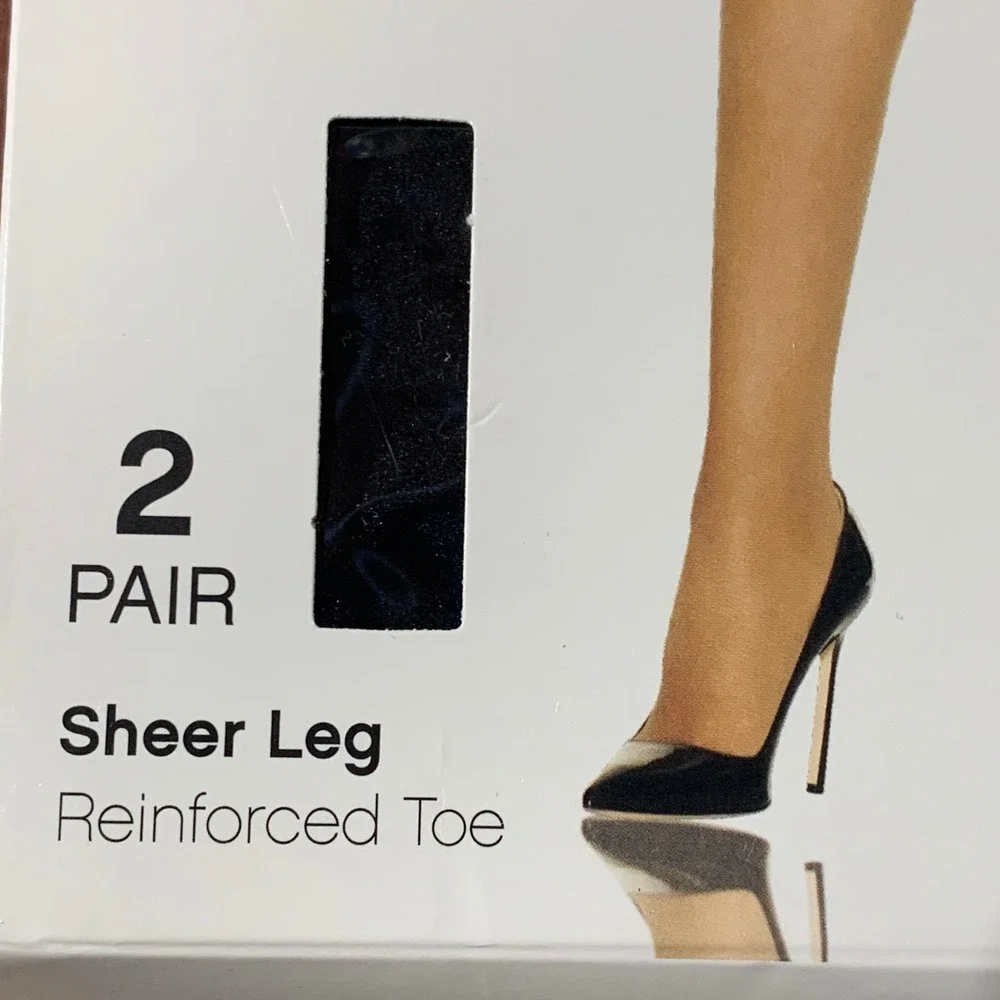 Hanes Regular Top Pantyhose Jet Black Size B 2 Pair‎ Sheer Leg 110-170 lbs